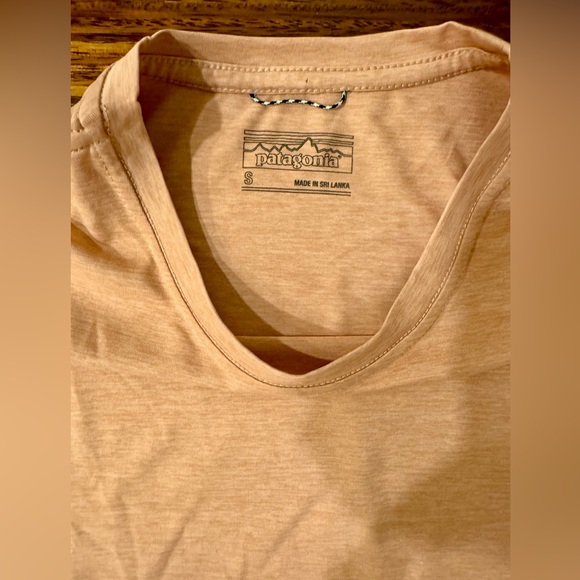 Patagonia lightweight Capilene base layer short sleeve T-shirt, size small EUC - Picture 4 of 4
